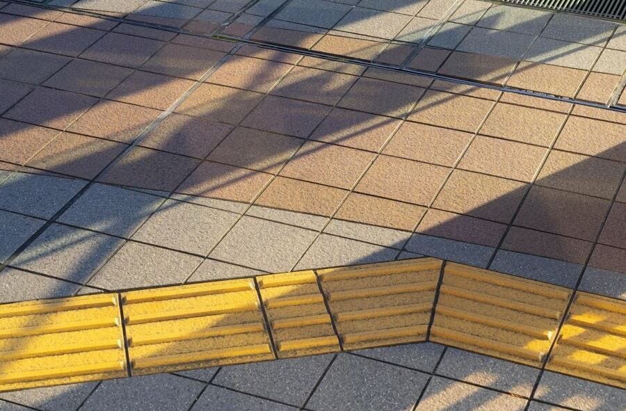 tapetes podotactiles